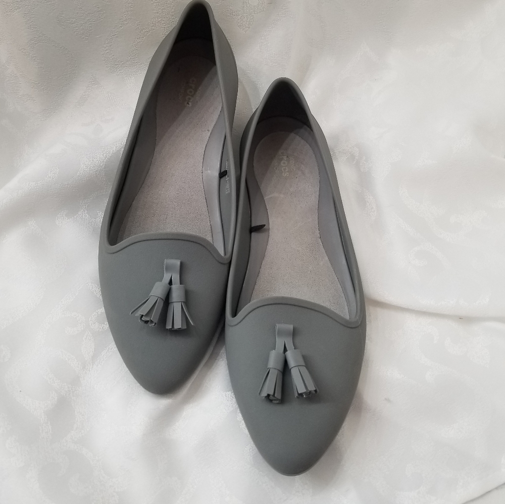 Crocs Pointed Toe Tassel Size 10 Slip-On Shoes